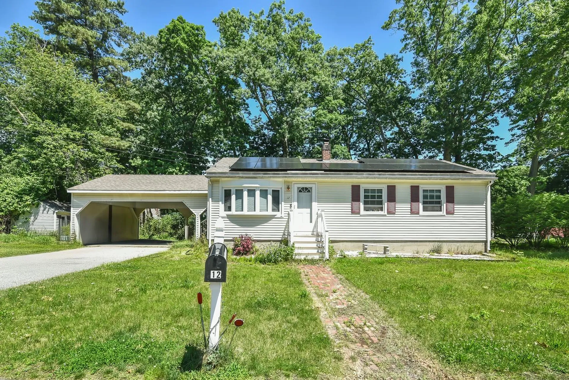 12 Henry Street Salem NH 03079