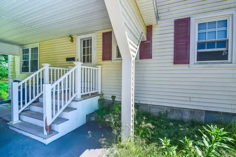 12 Henry Street Salem NH 03079