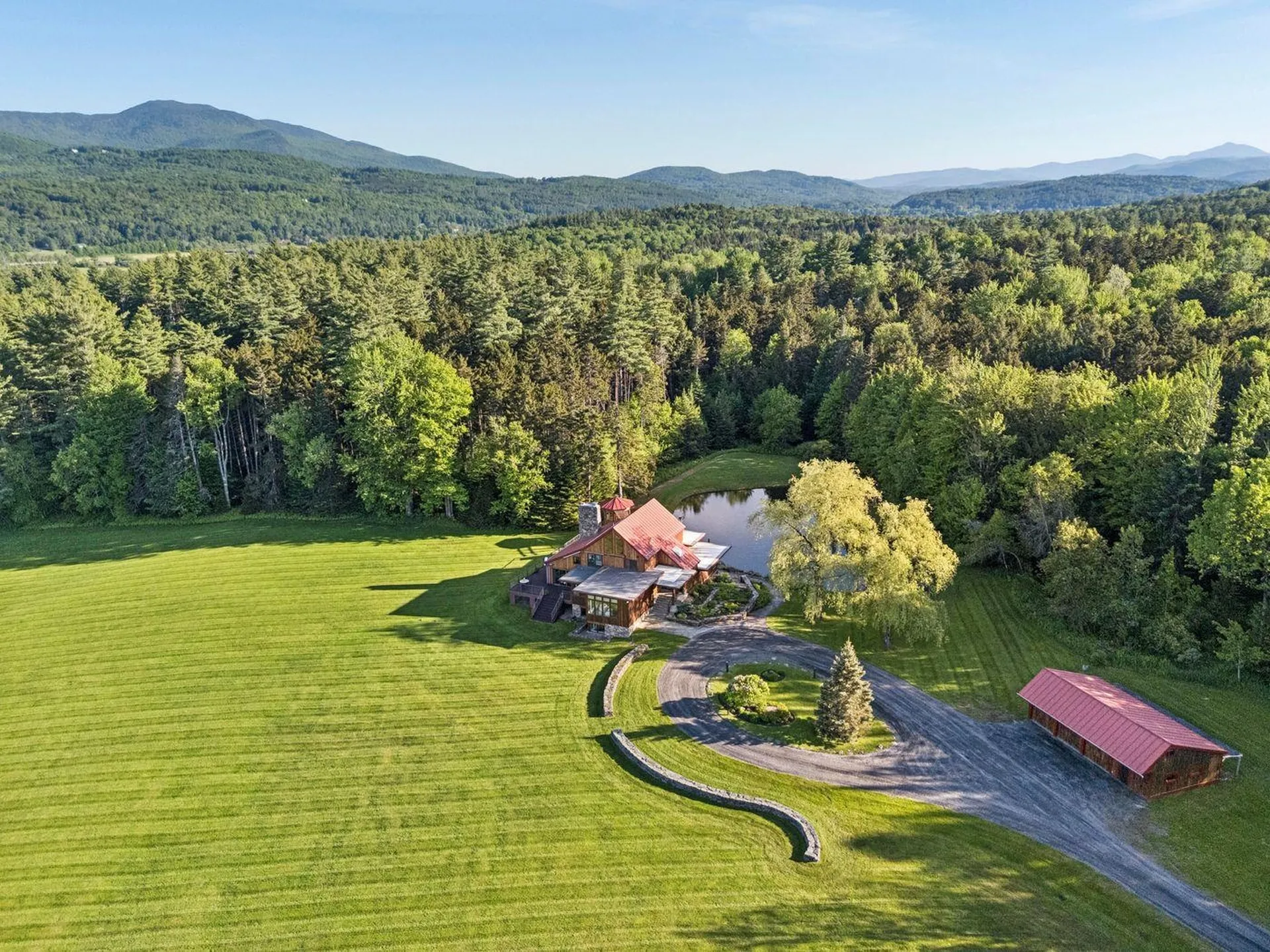 105 Lower Moulton Lane Stowe VT 05672