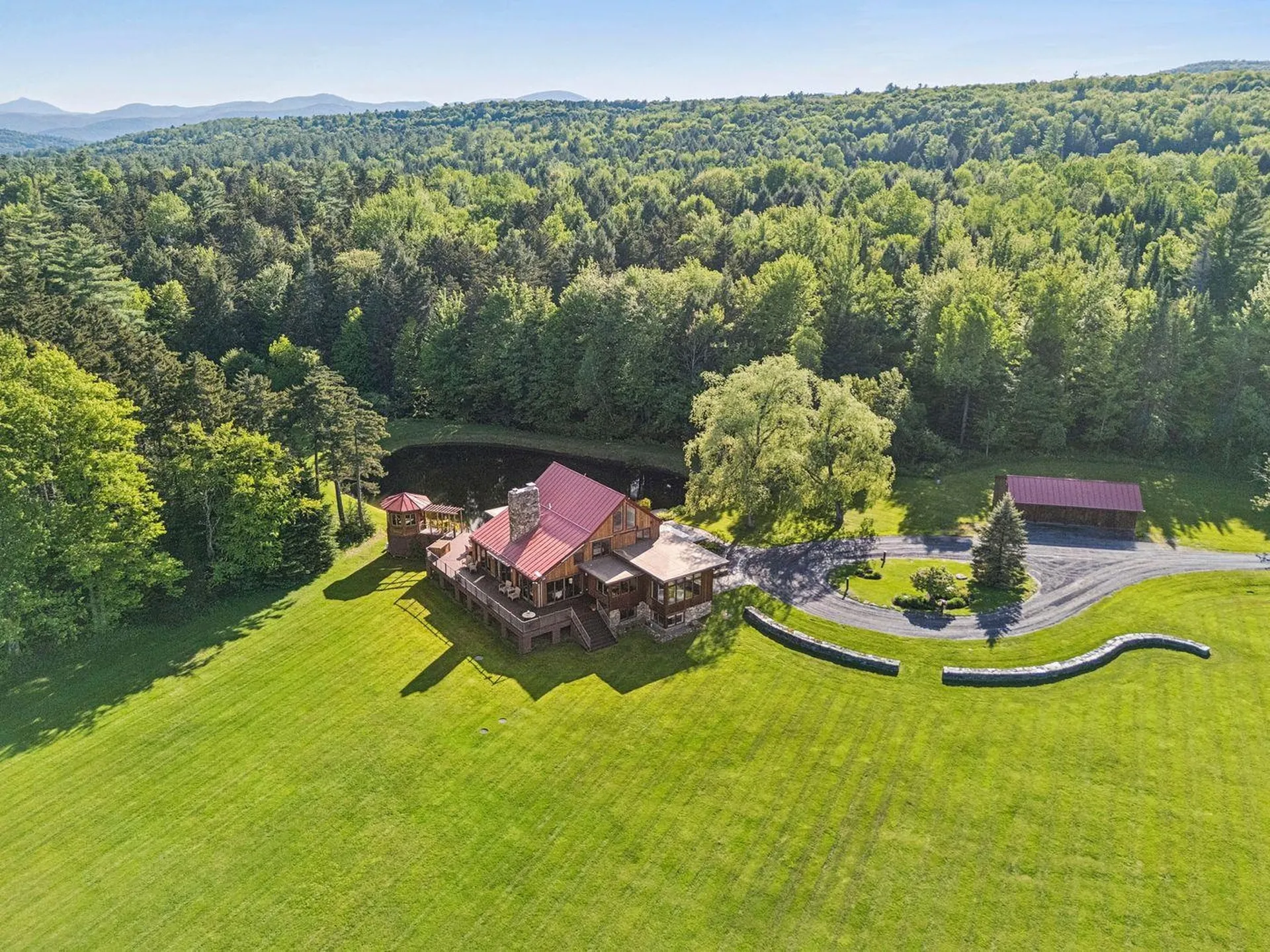 105 Lower Moulton Lane Stowe VT 05672
