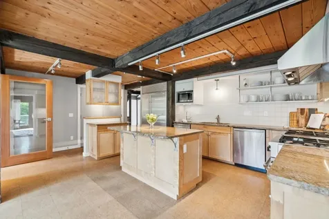 105 Lower Moulton Lane Stowe VT 05672