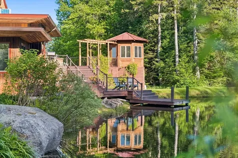 105 Lower Moulton Lane Stowe VT 05672