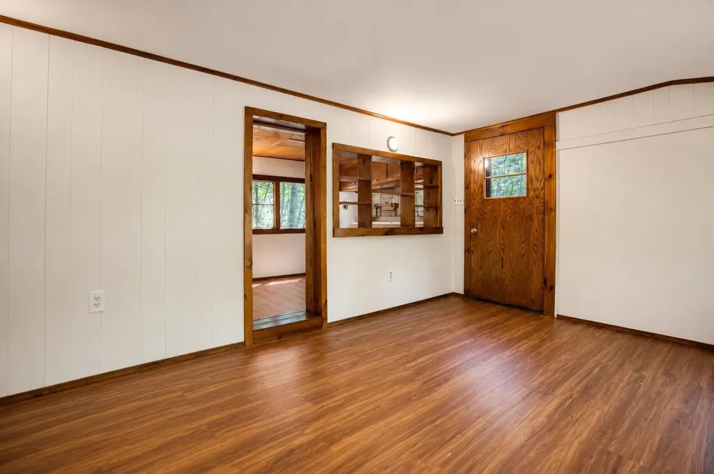29 Milford Avenue Freedom NH 03836