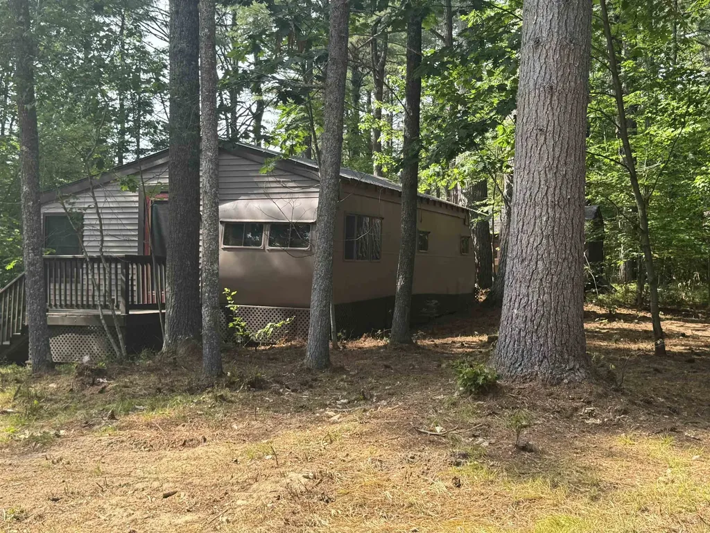29 Milford Avenue Freedom NH 03836