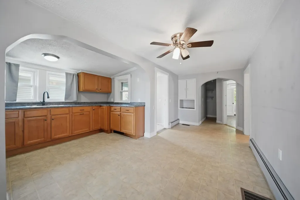 58 Cottage Avenue Manchester NH 03103