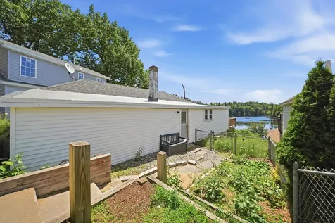 58 Cottage Avenue Manchester NH 03103
