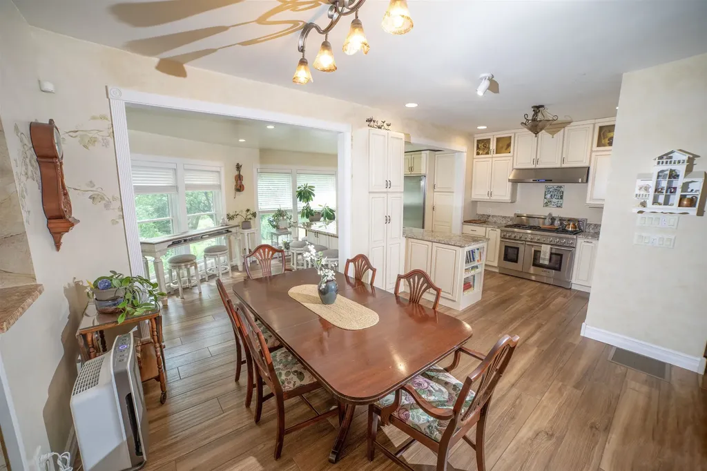 995 Dorset Street South Burlington VT 05403