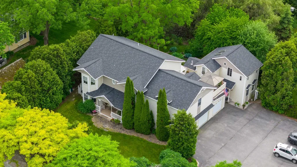 995 Dorset Street South Burlington VT 05403