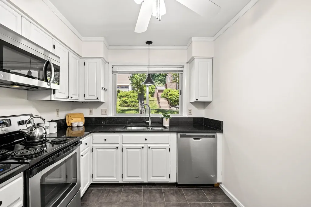 96 Spinnaker Way Portsmouth NH 03801