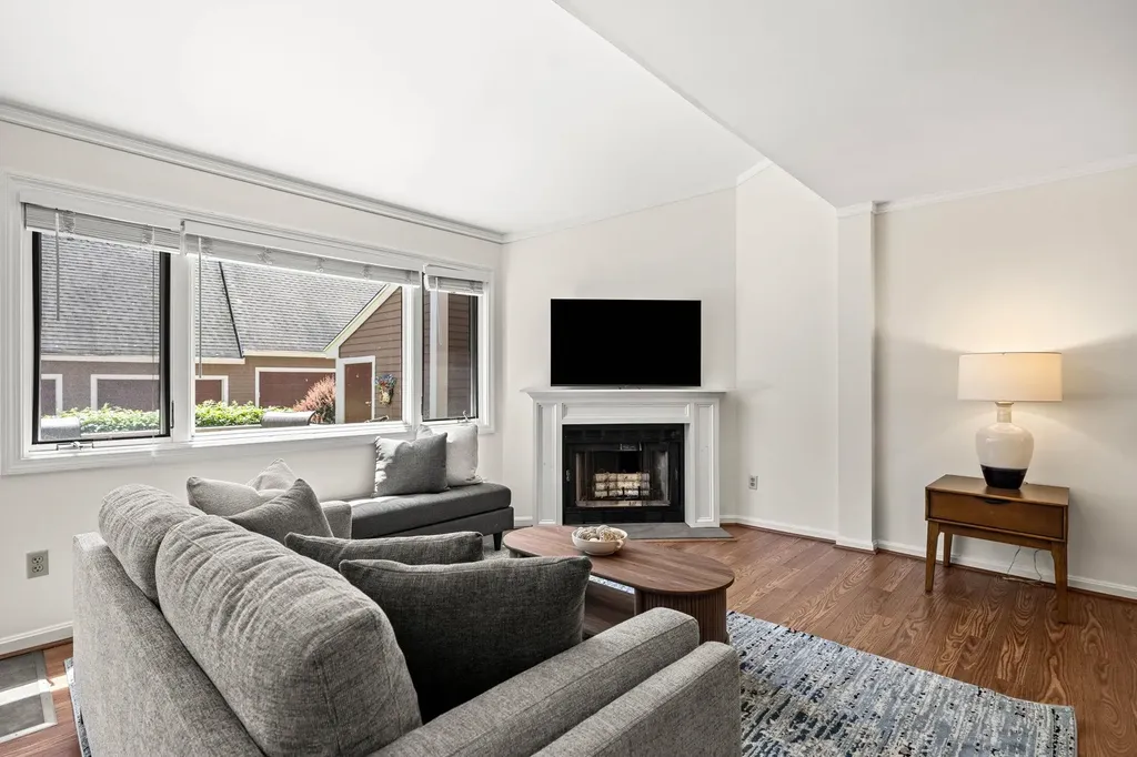 96 Spinnaker Way Portsmouth NH 03801