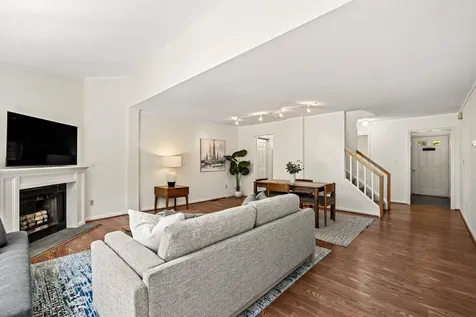 96 Spinnaker Way Portsmouth NH 03801