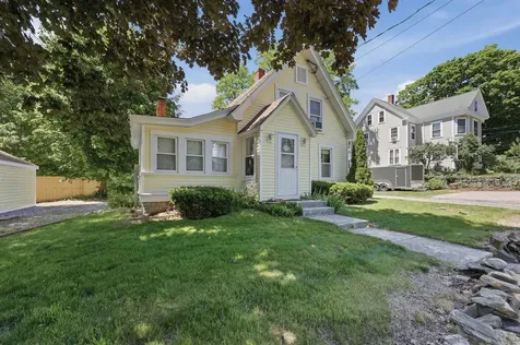 15 S Main Street Newton NH 03858
