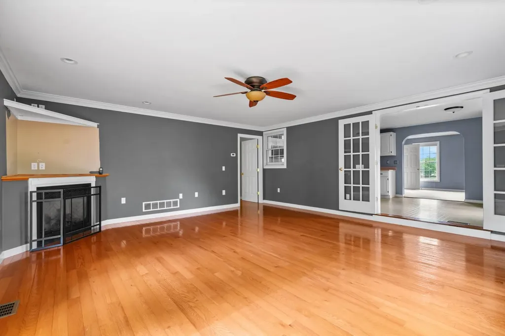 163 Wedgewood Lane Manchester NH 03109