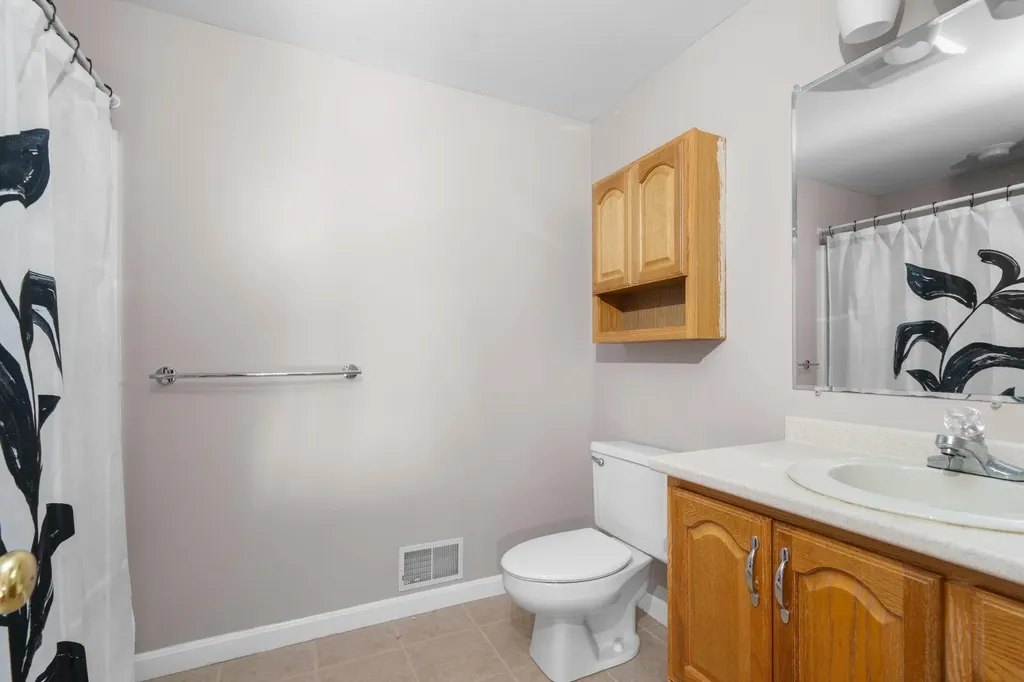 163 Wedgewood Lane Manchester NH 03109