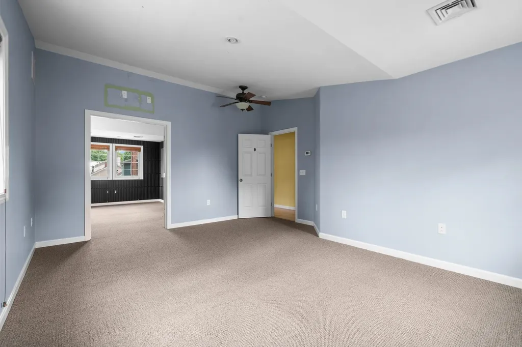 163 Wedgewood Lane Manchester NH 03109