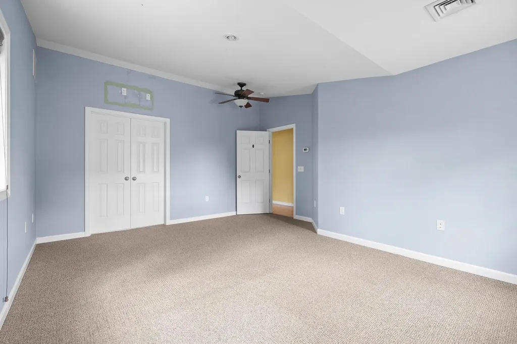 163 Wedgewood Lane Manchester NH 03109
