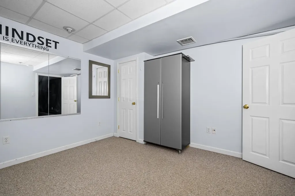 163 Wedgewood Lane Manchester NH 03109