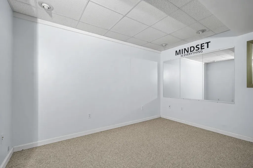 163 Wedgewood Lane Manchester NH 03109