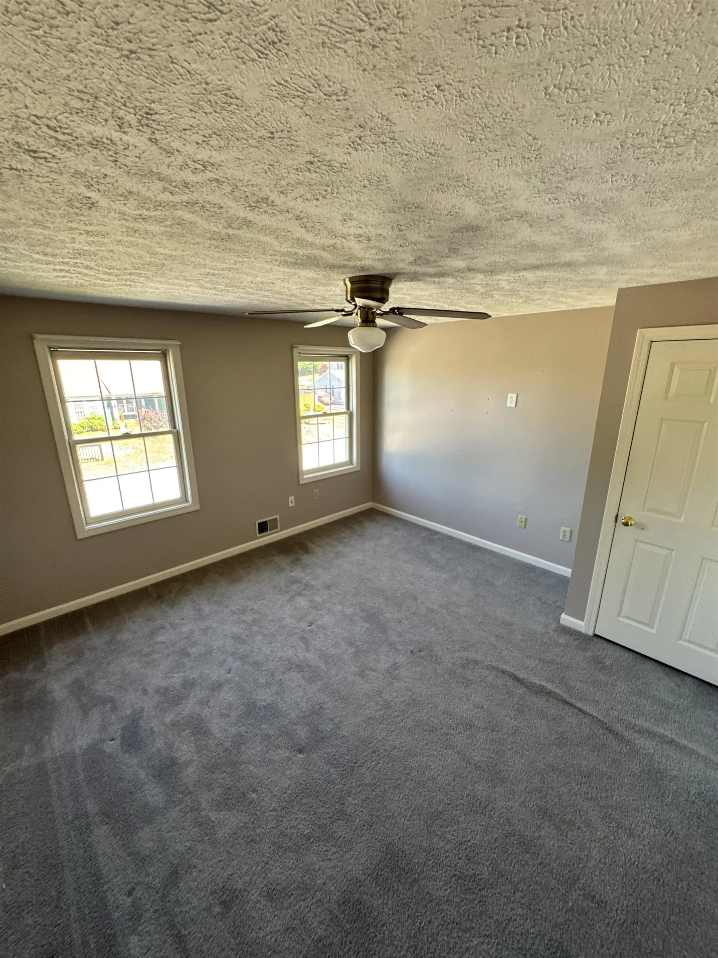 163 Wedgewood Lane Manchester NH 03109