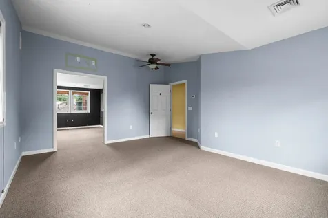 163 Wedgewood Lane Manchester NH 03109