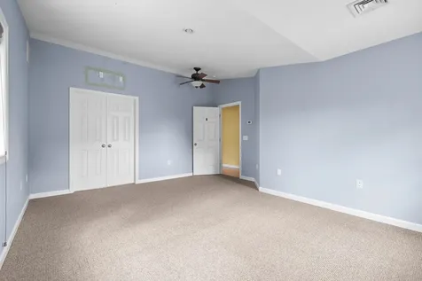 163 Wedgewood Lane Manchester NH 03109