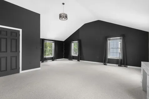 163 Wedgewood Lane Manchester NH 03109