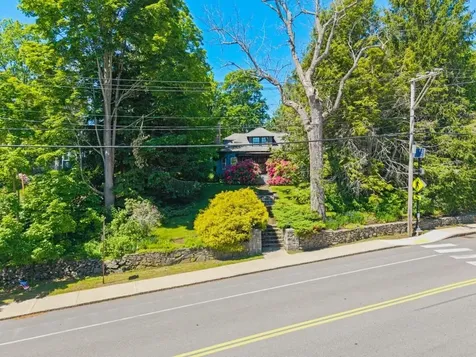 52 Whipple Road Kittery ME 03904