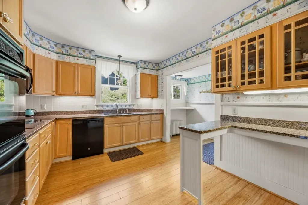 52 Whipple Road Kittery ME 03904