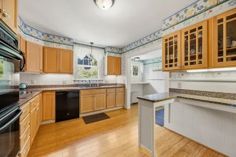 52 Whipple Road Kittery ME 03904