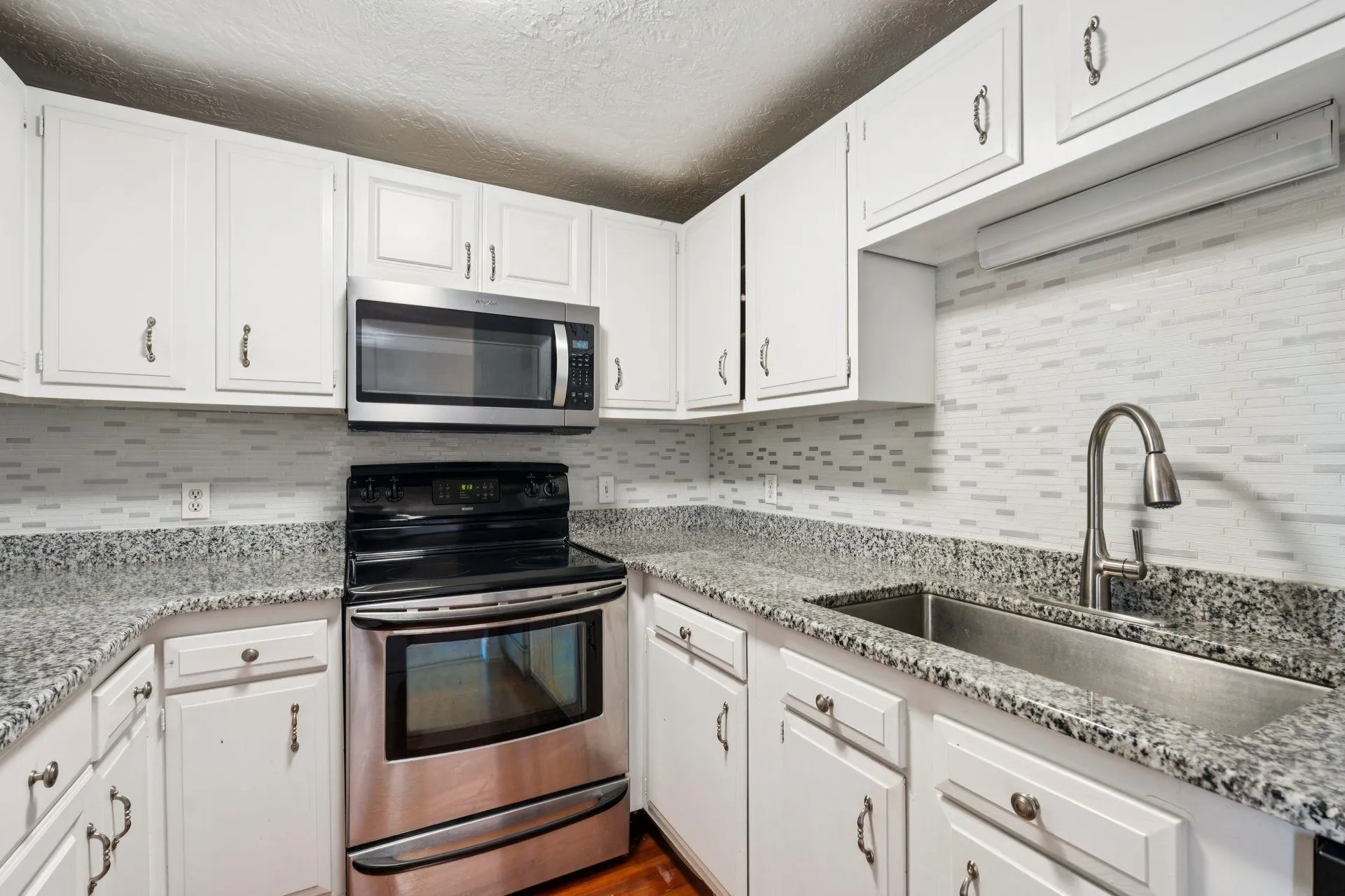 55 River Road Manchester NH 03104