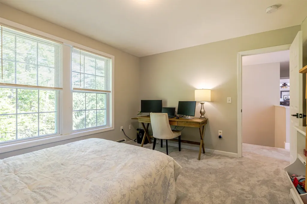 877 River Road Weare NH 03281
