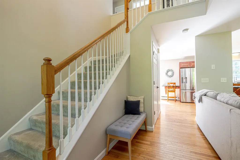 877 River Road Weare NH 03281