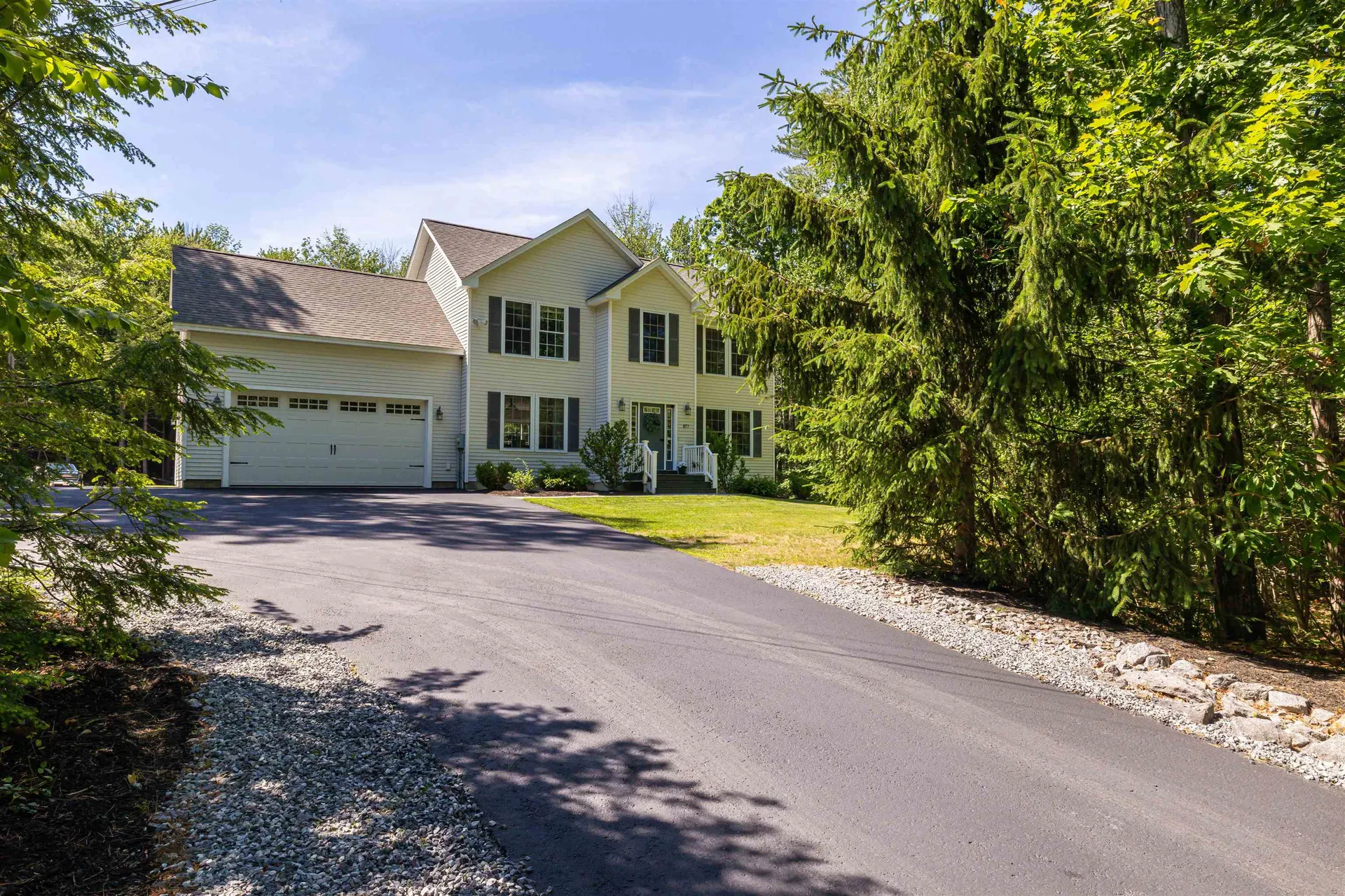 877 River Road Weare NH 03281