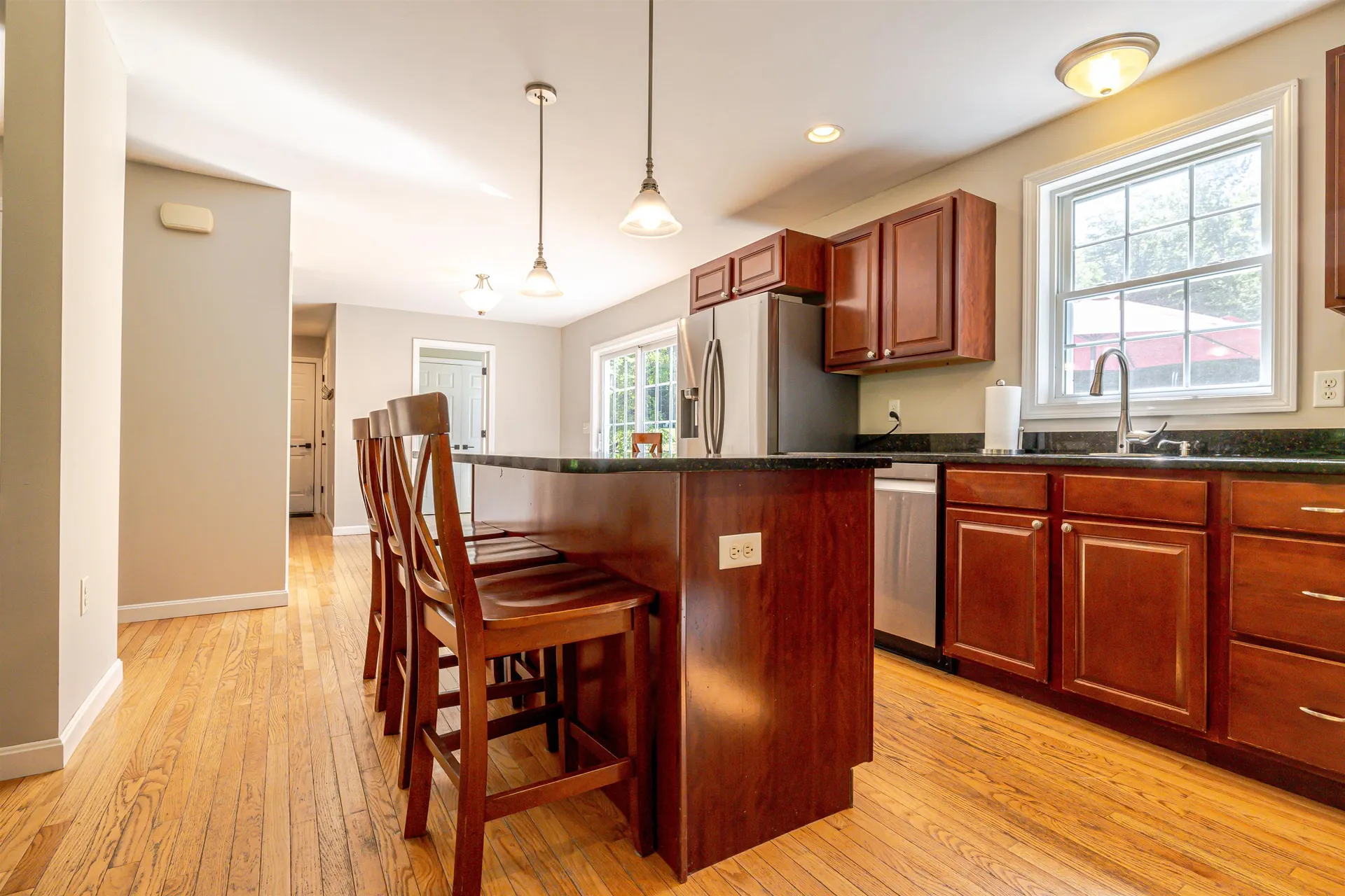 877 River Road Weare NH 03281
