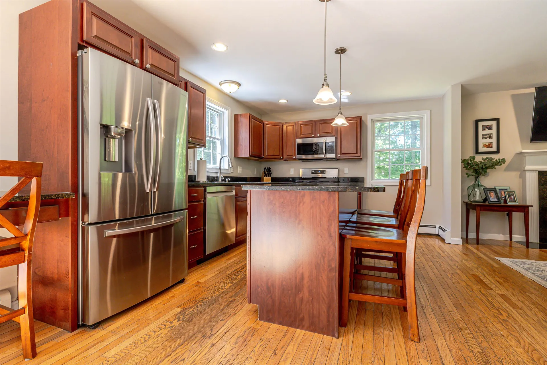 877 River Road Weare NH 03281