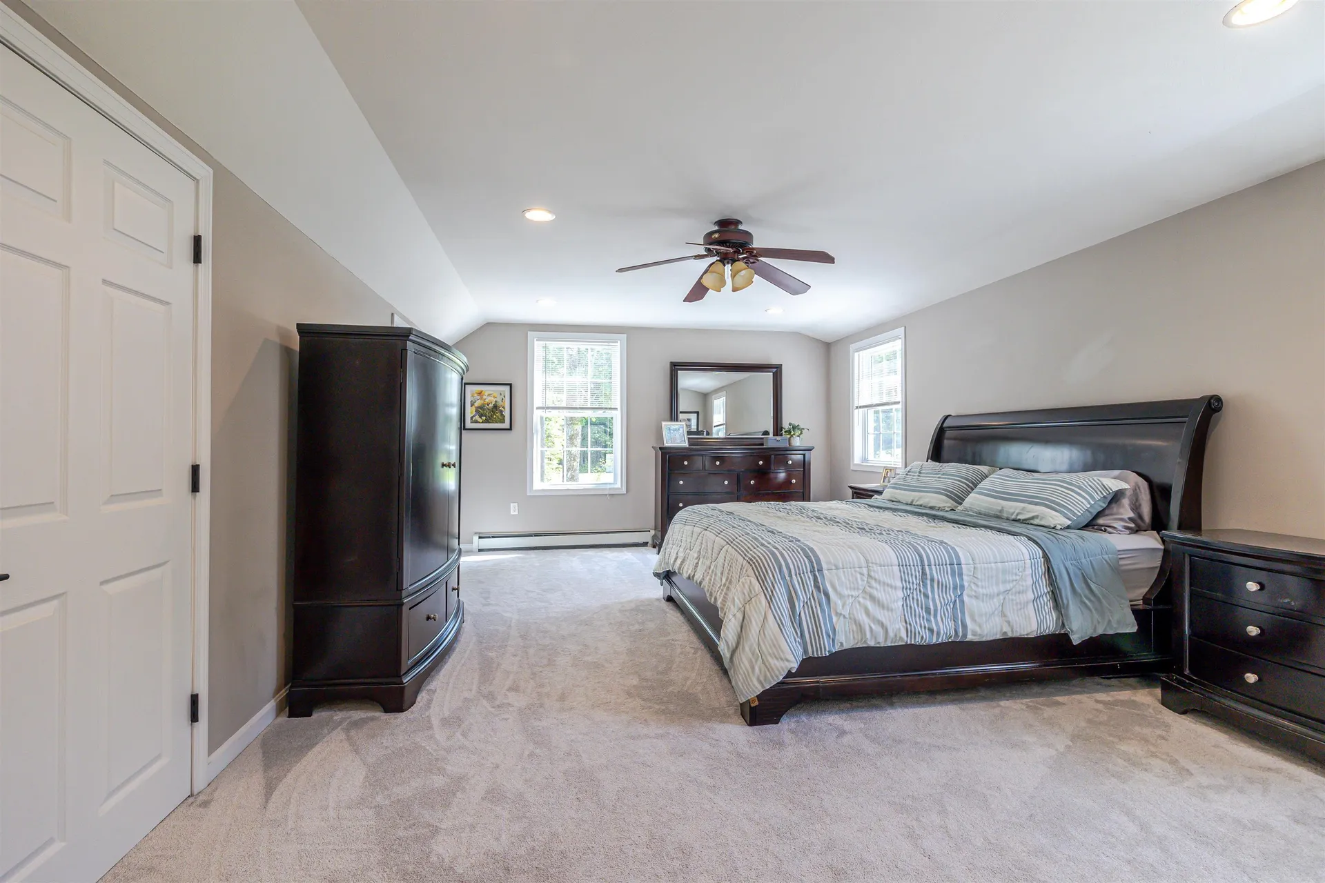 877 River Road Weare NH 03281