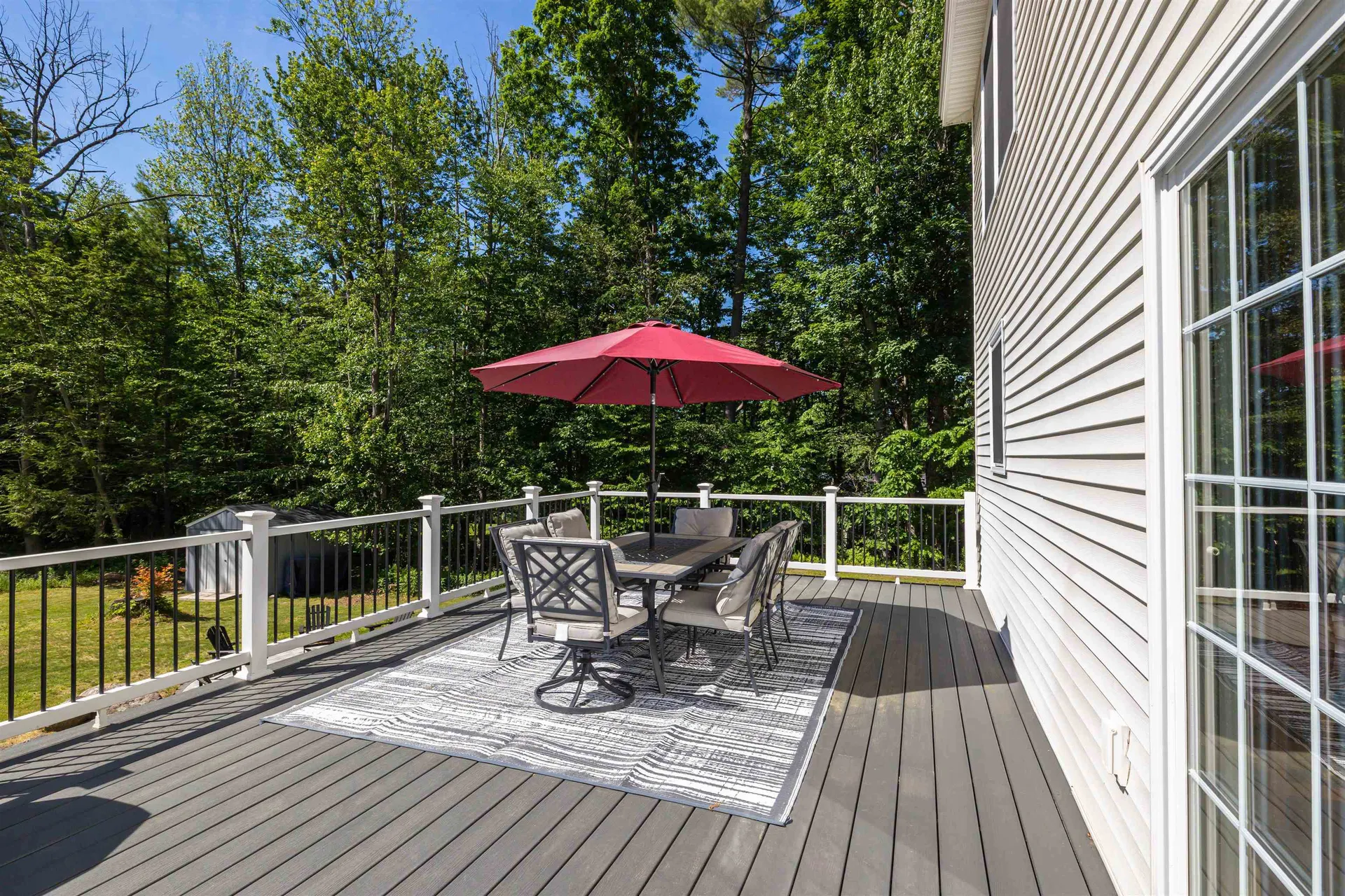 877 River Road Weare NH 03281