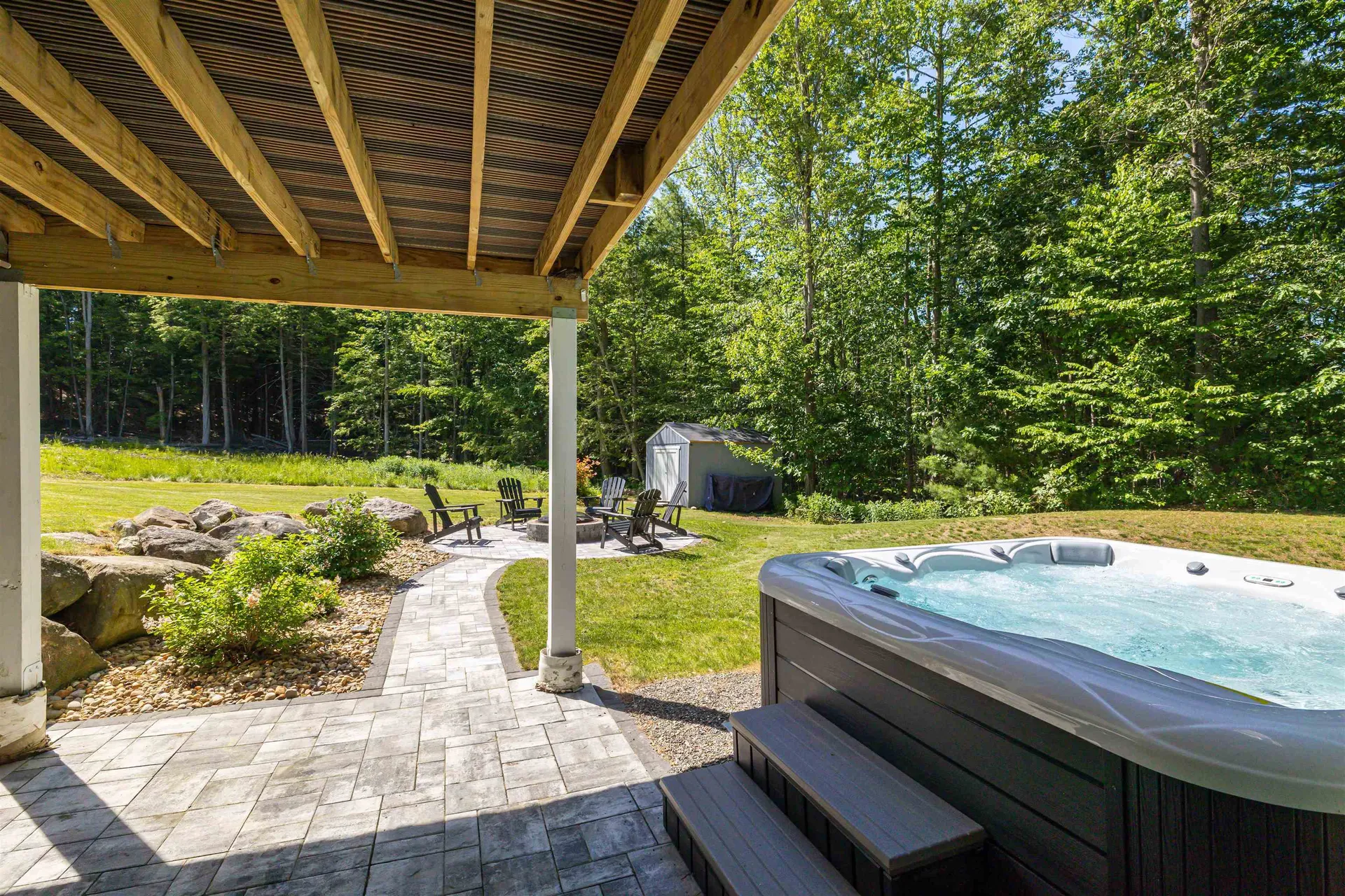 877 River Road Weare NH 03281