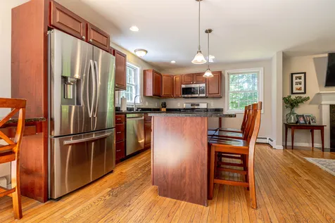 877 River Road Weare NH 03281