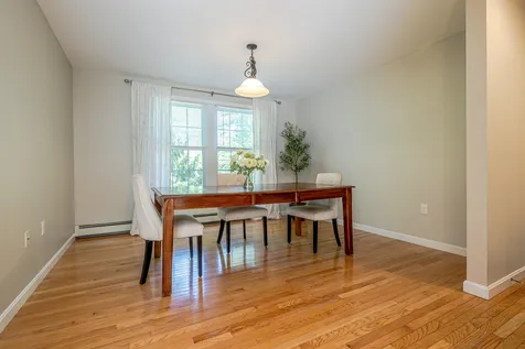877 River Road Weare NH 03281