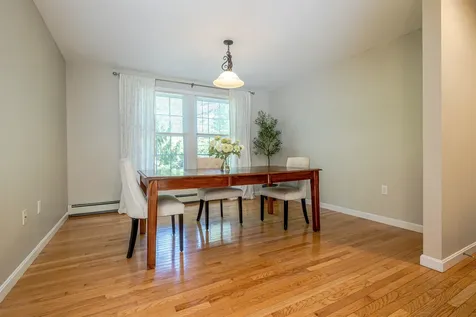 877 River Road Weare NH 03281