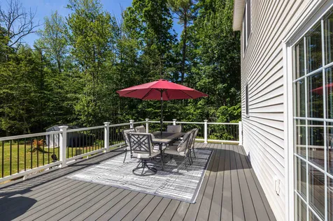 877 River Road Weare NH 03281