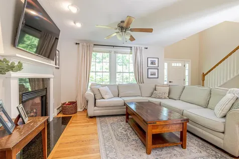 877 River Road Weare NH 03281