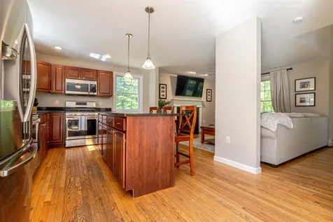 877 River Road Weare NH 03281