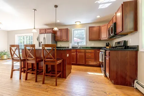 877 River Road Weare NH 03281