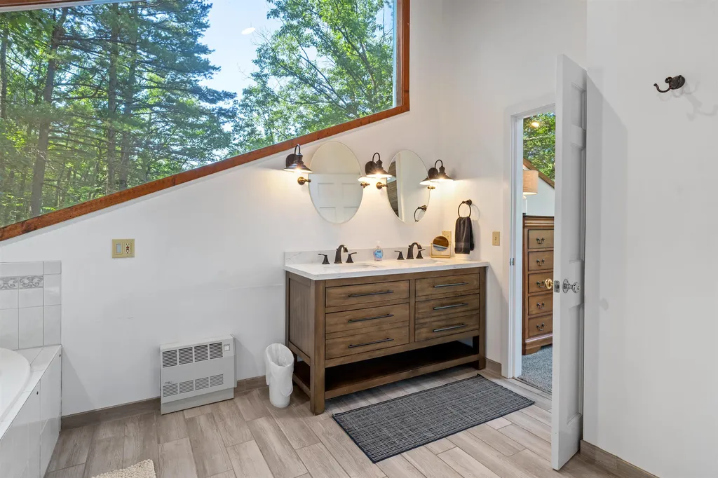 50 Drachenfels Road Conway NH 03860