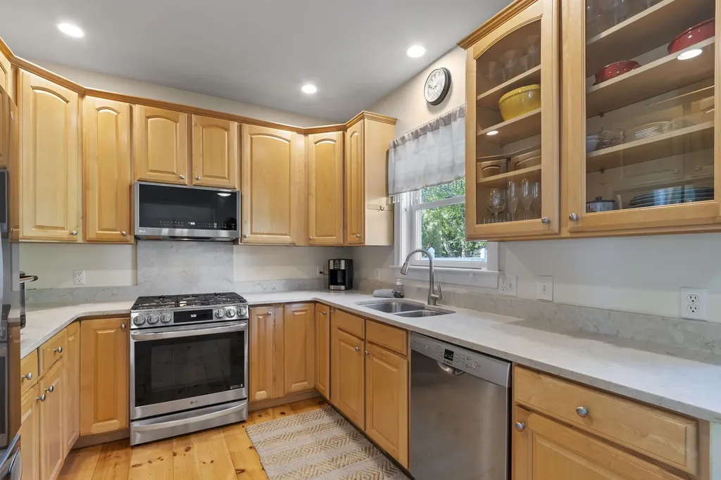 20 Haines Brook Farm Lane Greenland NH 03840