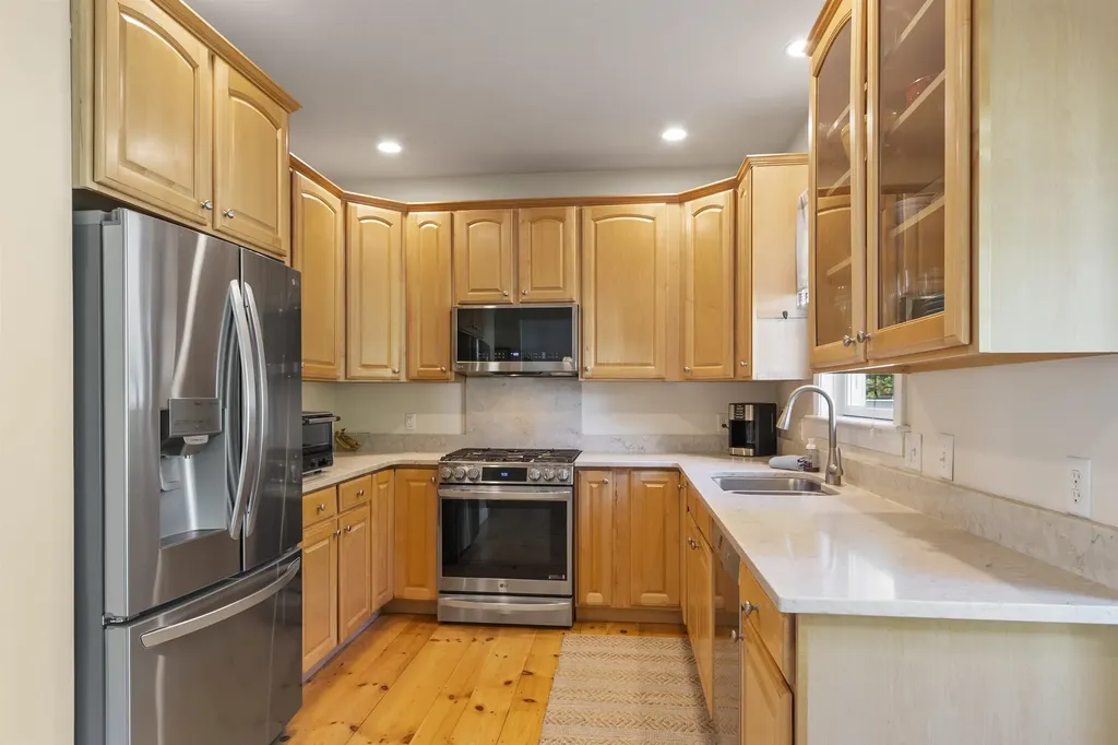 20 Haines Brook Farm Lane Greenland NH 03840