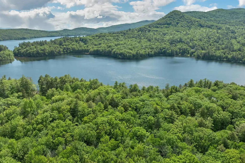 6 Twin Cottage Lane Ossipee NH 03814