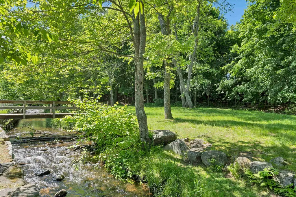 9 Crescent Street Laconia NH 03246